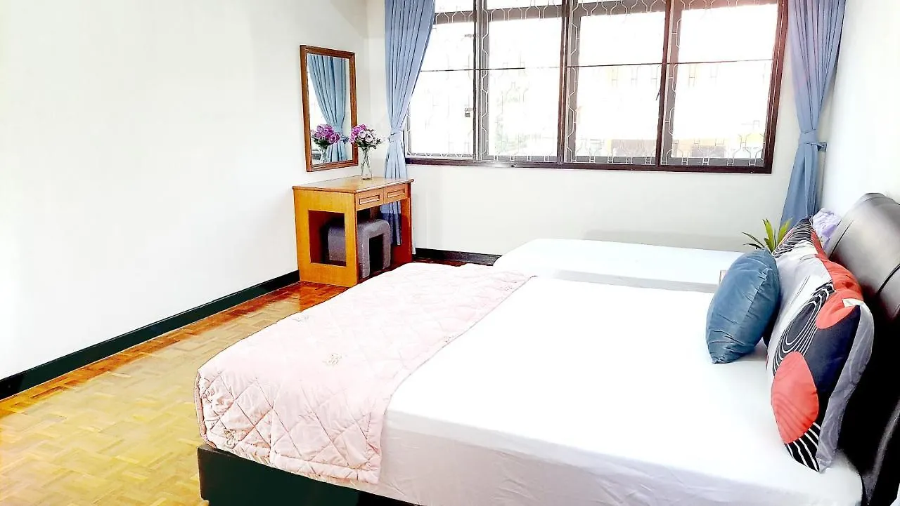 Advent Villa, Penang - Near Adventist Hospital George Town Accommodatie bij particulieren